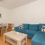Appartement Cozy Batalionow Chlopskich In By Renters