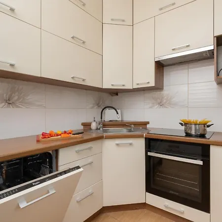 Cozy Batalionów Chłopskich In By Renters Apartament *