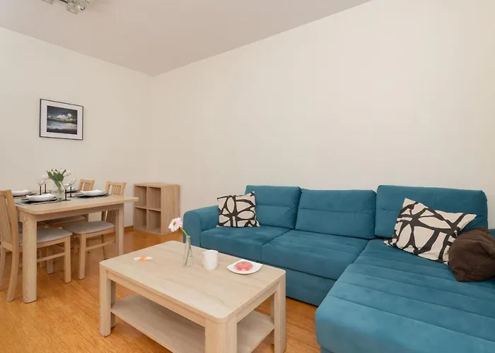 Apartman Cozy Batalionow Chlopskich In By Renters