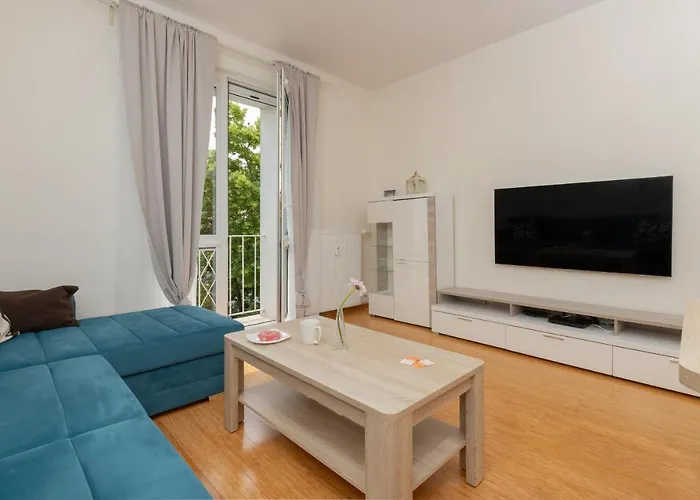 Apartman Cozy Batalionow Chlopskich In By Renters *