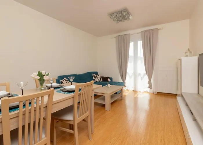 Cozy Batalionow Chlopskich In By Renters Apartman Gdynia