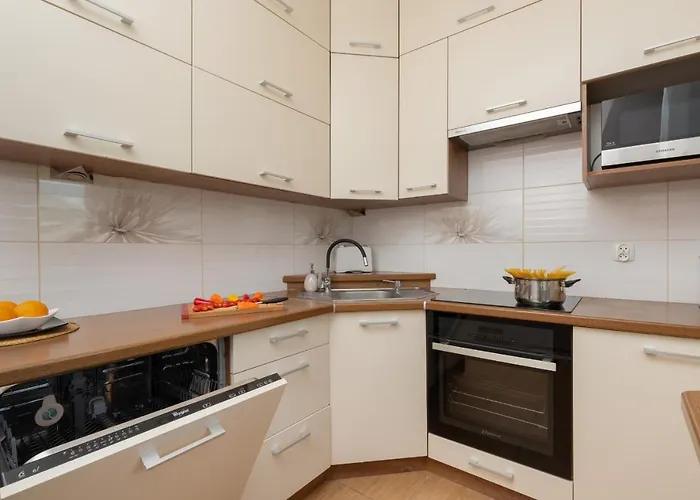 Cozy Batalionow Chlopskich In By Renters Apartman *