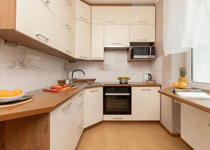Cozy Batalionow Chlopskich In By Renters Apartman Gdynia